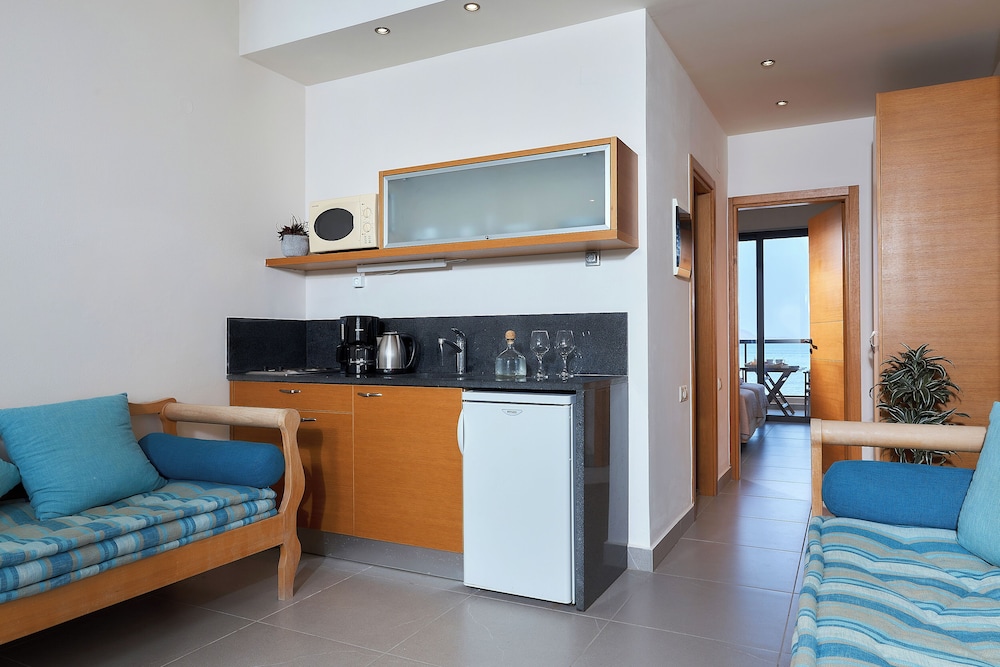 Creteco Hotel & Suites 9/72
