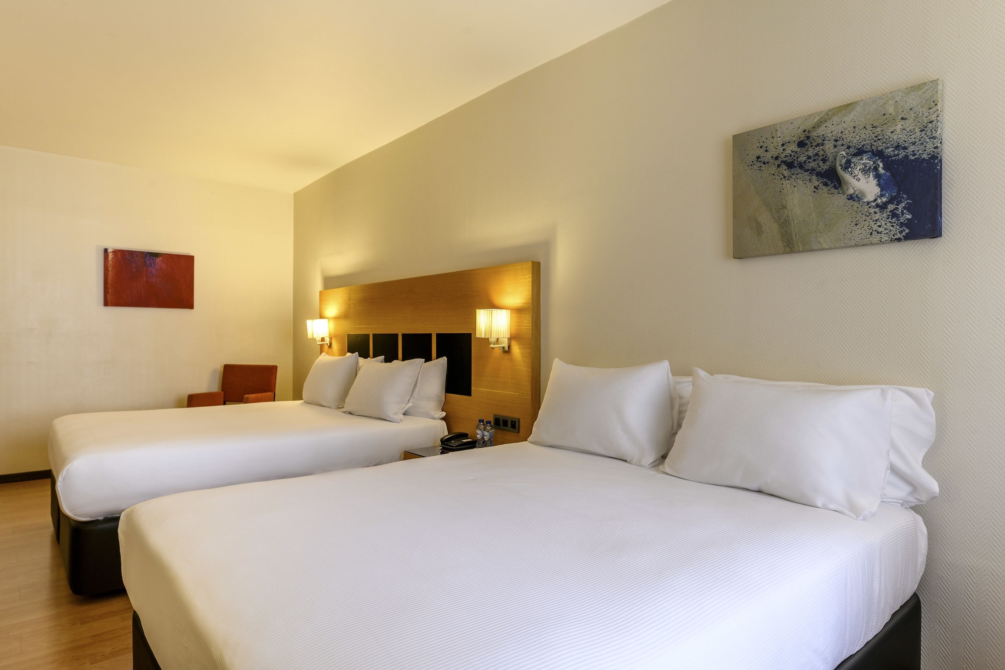 ROOM, QUADRUPLE
