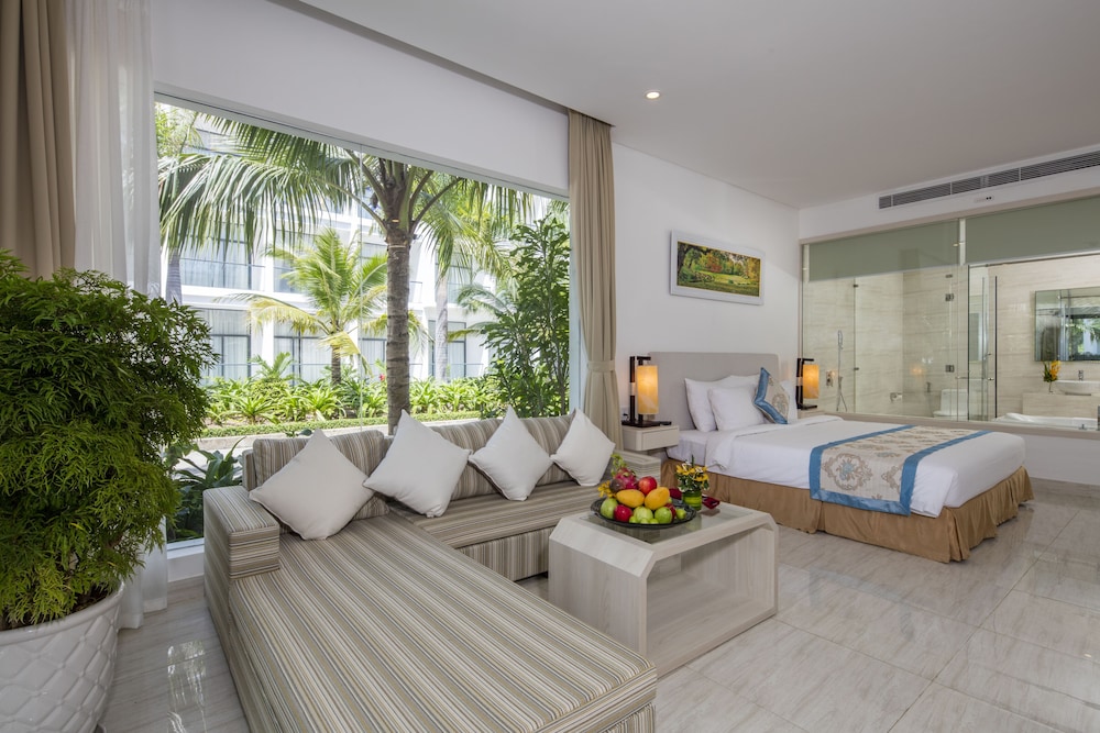 Diamond Bay Condotel Resort Nha Trang 52/77