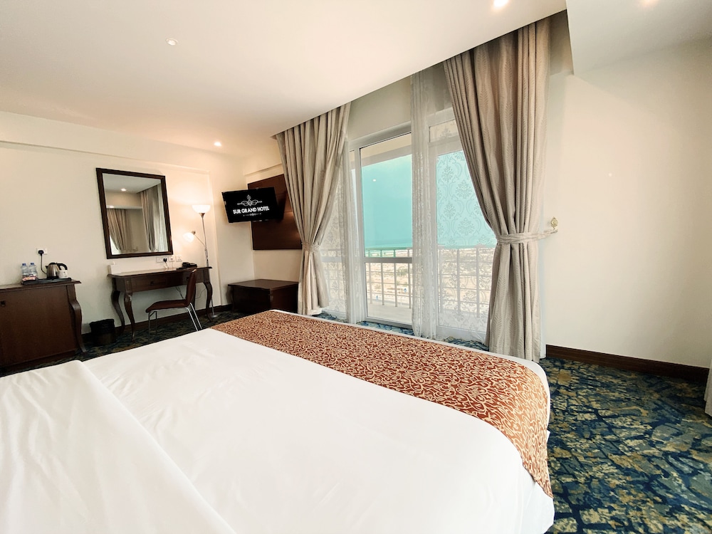 Sur Grand Hotel 11/36