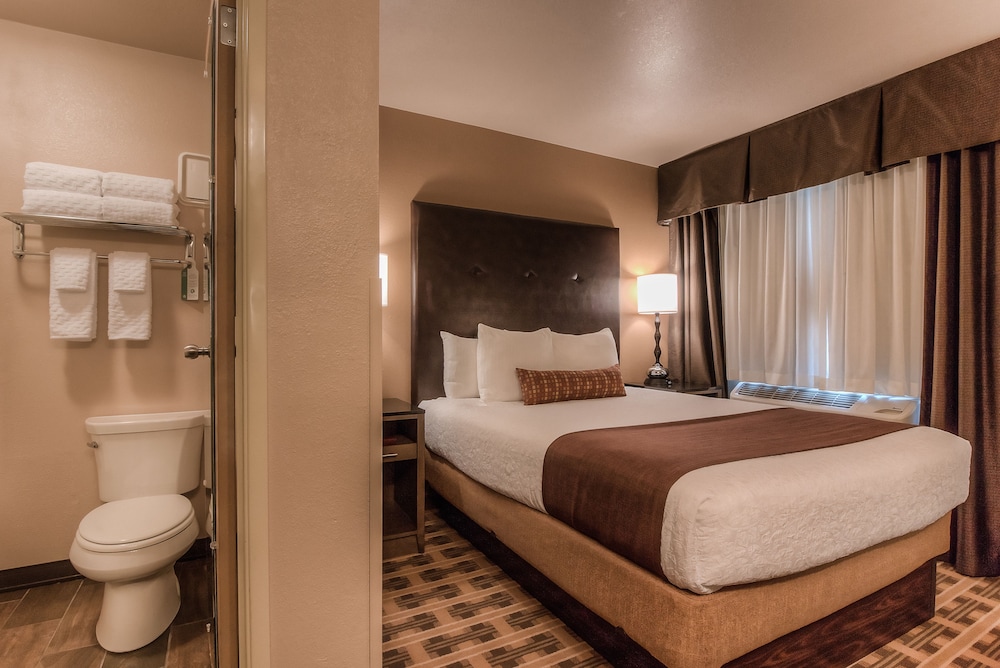 Best Western Plus Yakima Hotel 26/61