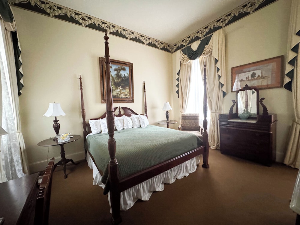 William Johnson, King Bed