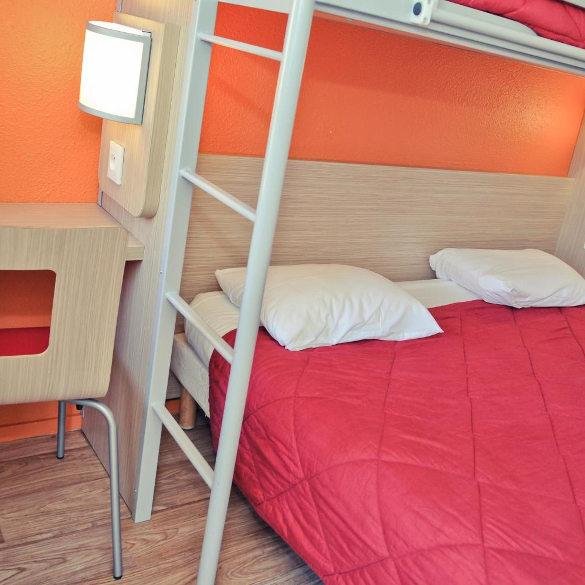 Plus, Comfort, 1 Double and 1 Single Bed