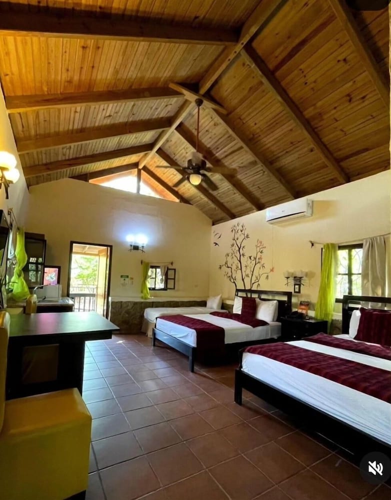 Mayan Hills Hotel 15/39