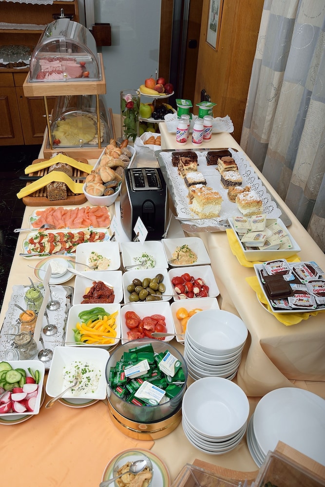 Hotel Pension Haus Arenberg 38/50