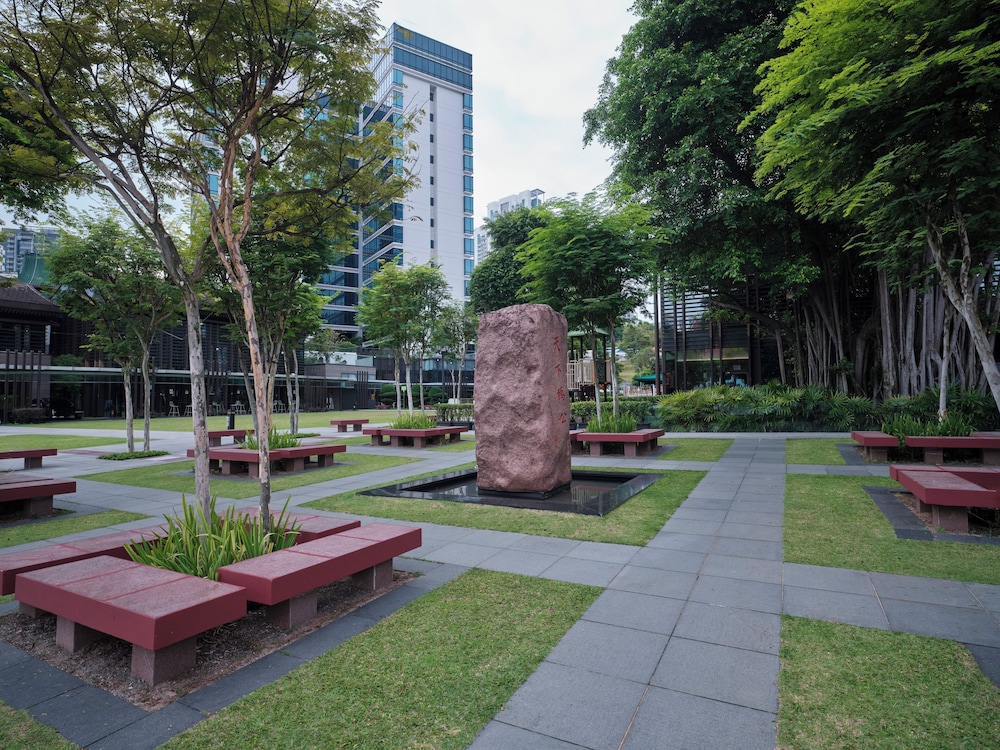 Aloft Singapore Novena 61/65
