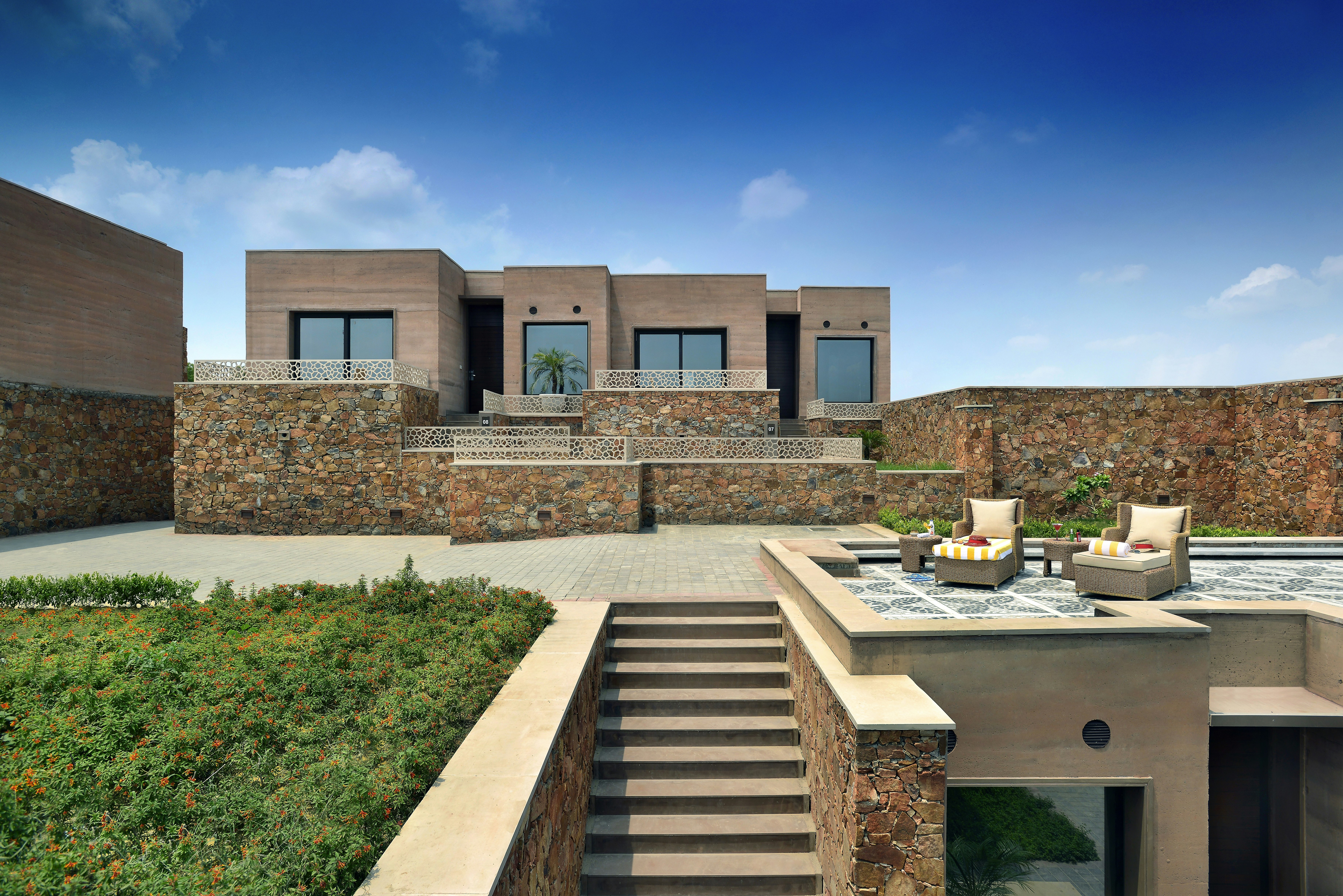 THE LALIT MANGAR 49/52