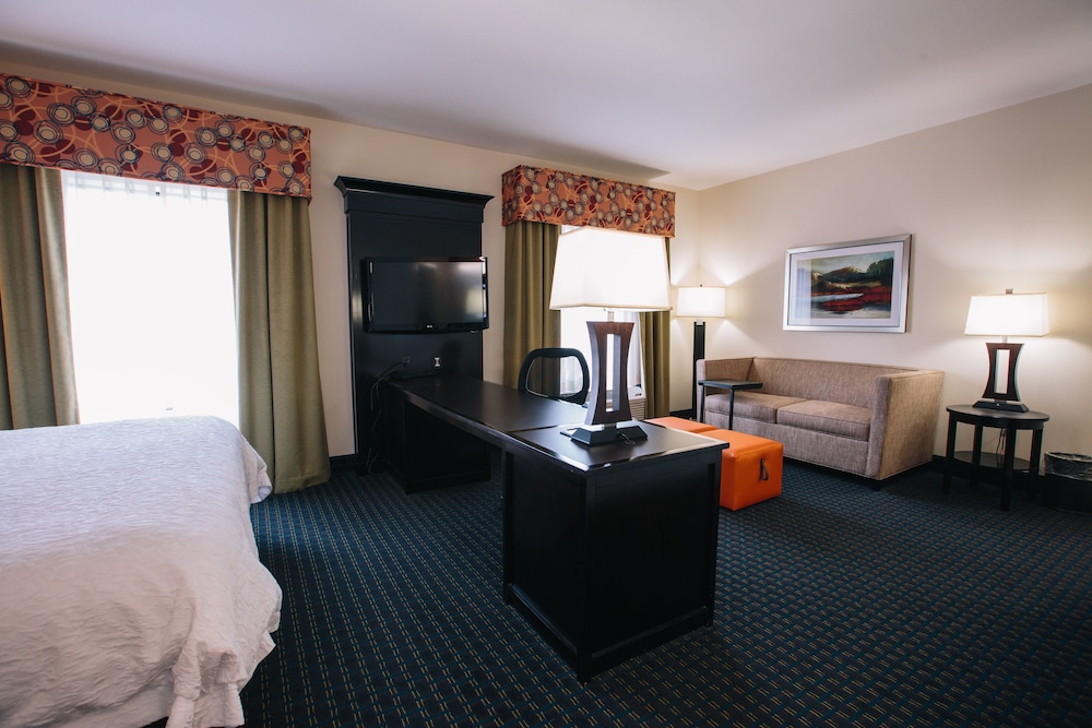 Hampton Inn Suites Effingham 41/63
