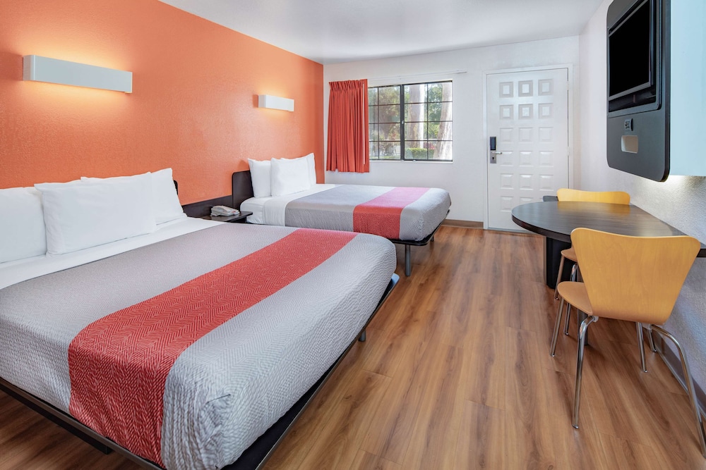 Motel6 Thousand Oaks, CA 26/49