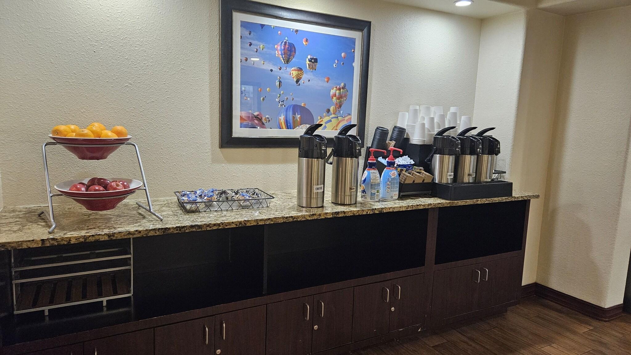 The Querque Hotel 3/23