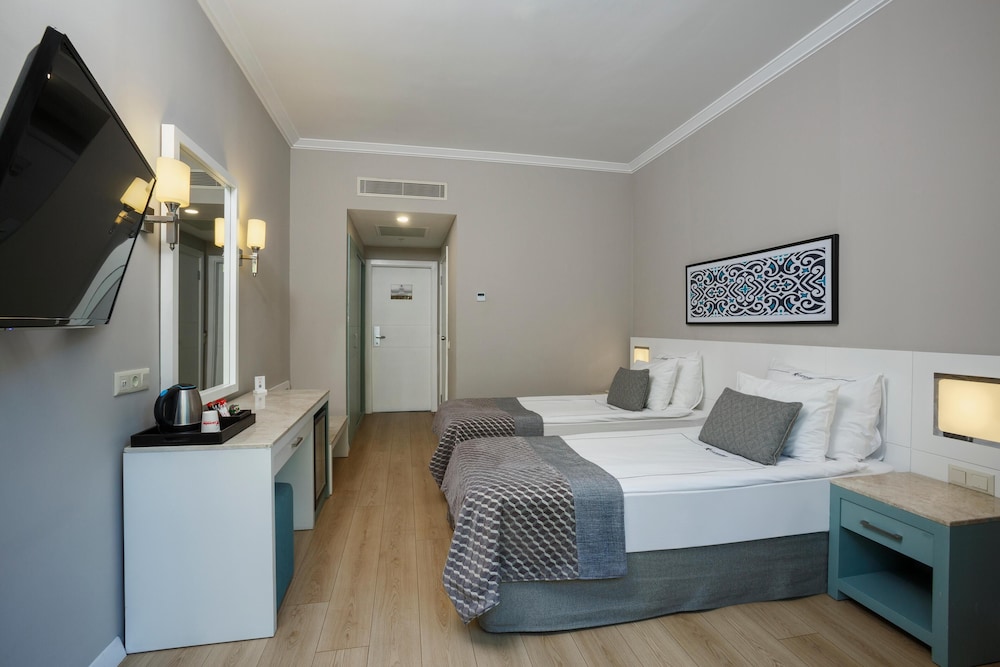 Corendon Playa Kemer 28/82