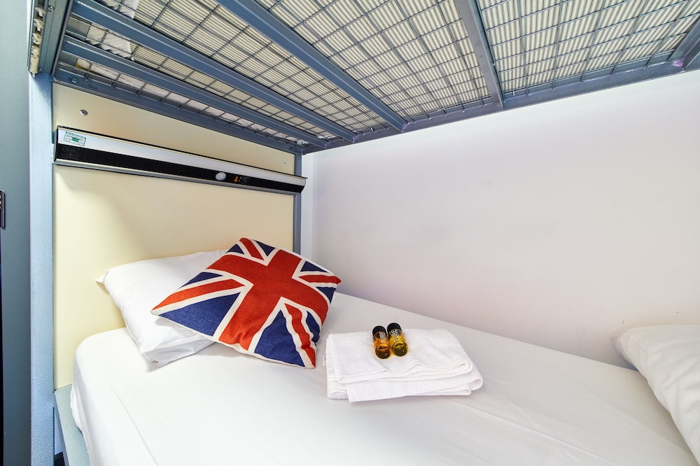 St Christophers Inn Village London Bridge Hostel Ex Hostel St Christophers Village 42/74