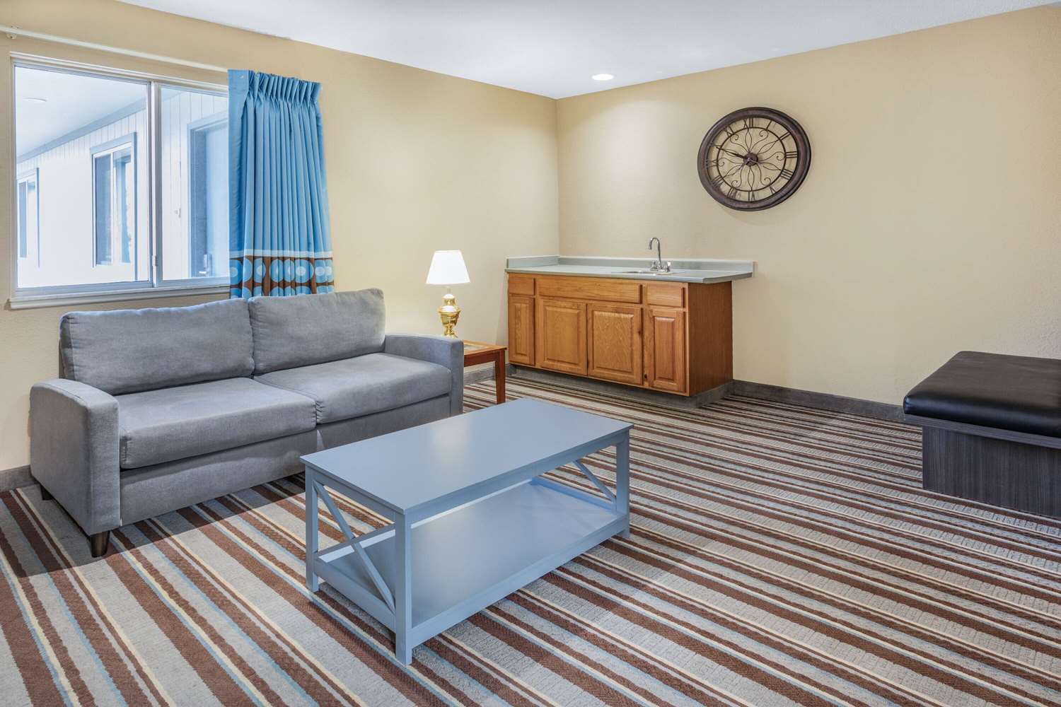 Super 8 by Wyndham Marysville/Port Huron Area 20/33