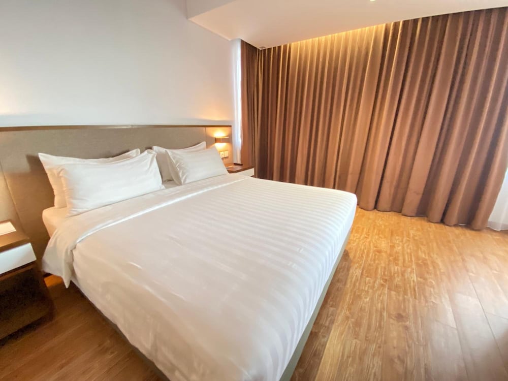 Grand Zuri Ketapang 23/58