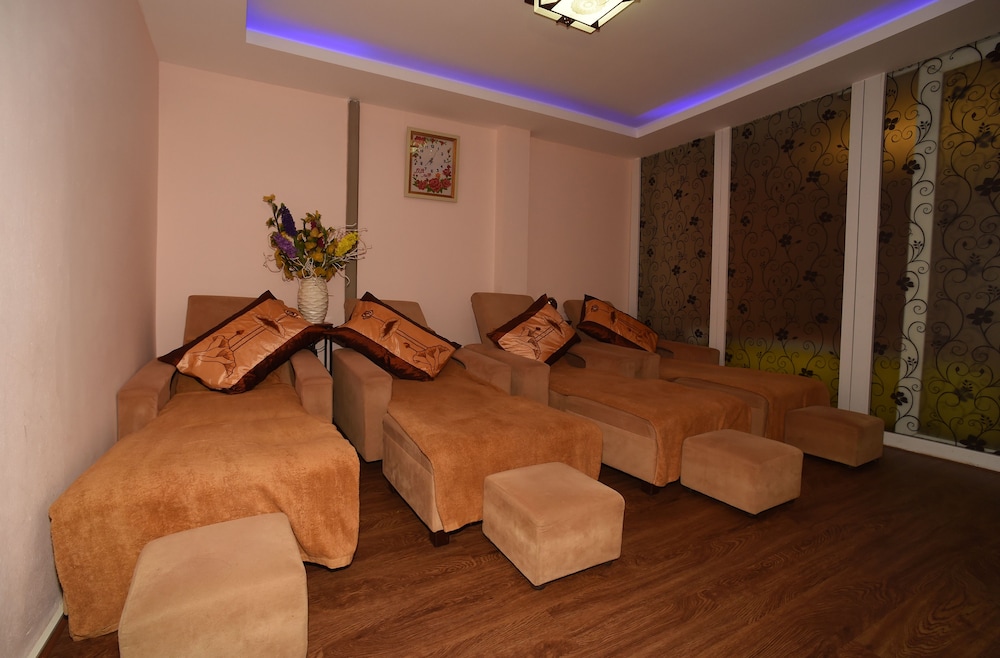 CENTRE POINT HANOI HOTEL 33/62