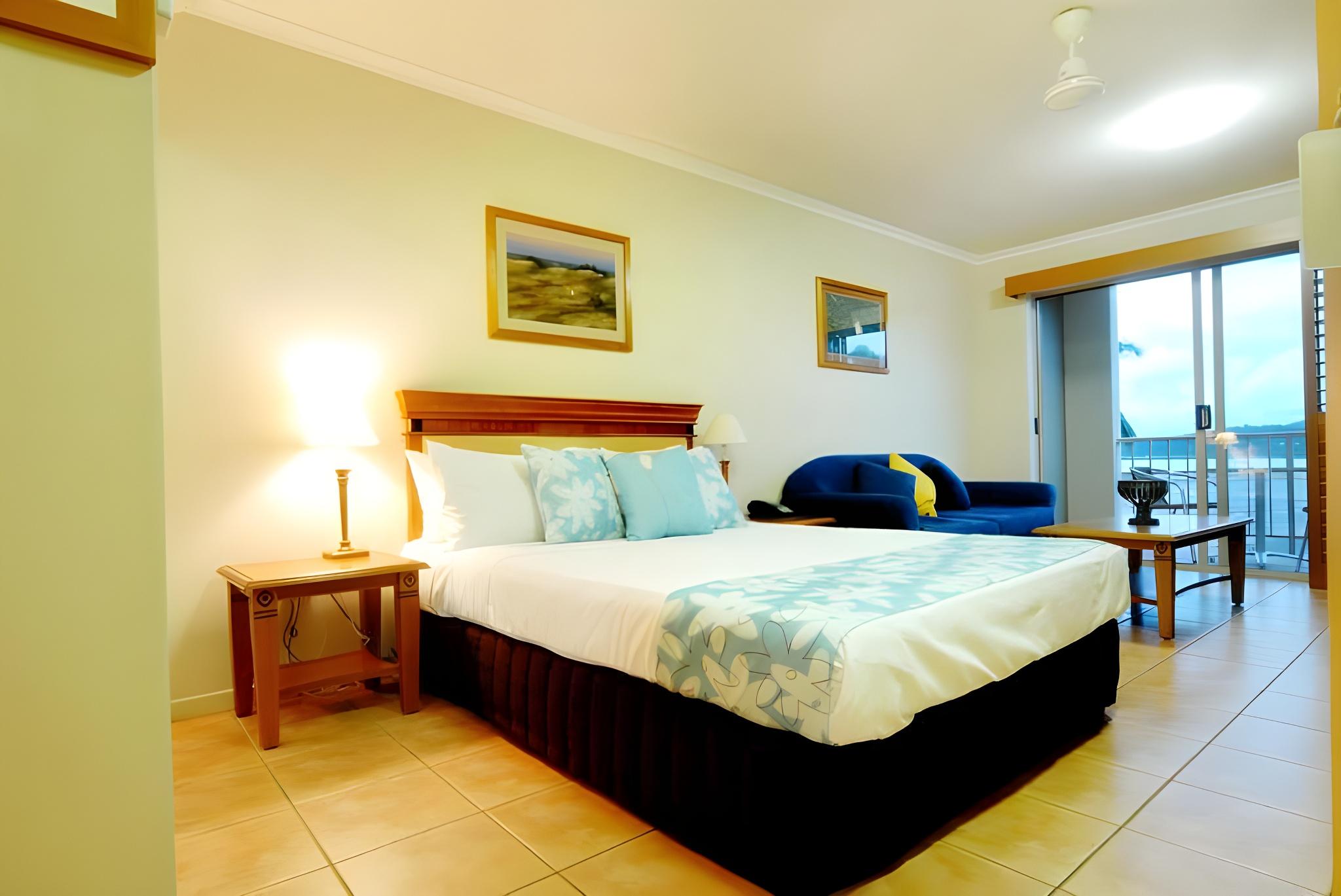 1 Bedroom Poolside Apartment