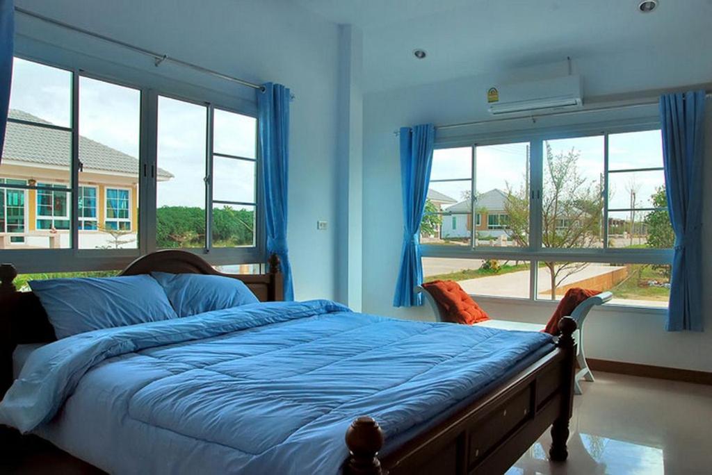 3 BEDROOMS, VILLA