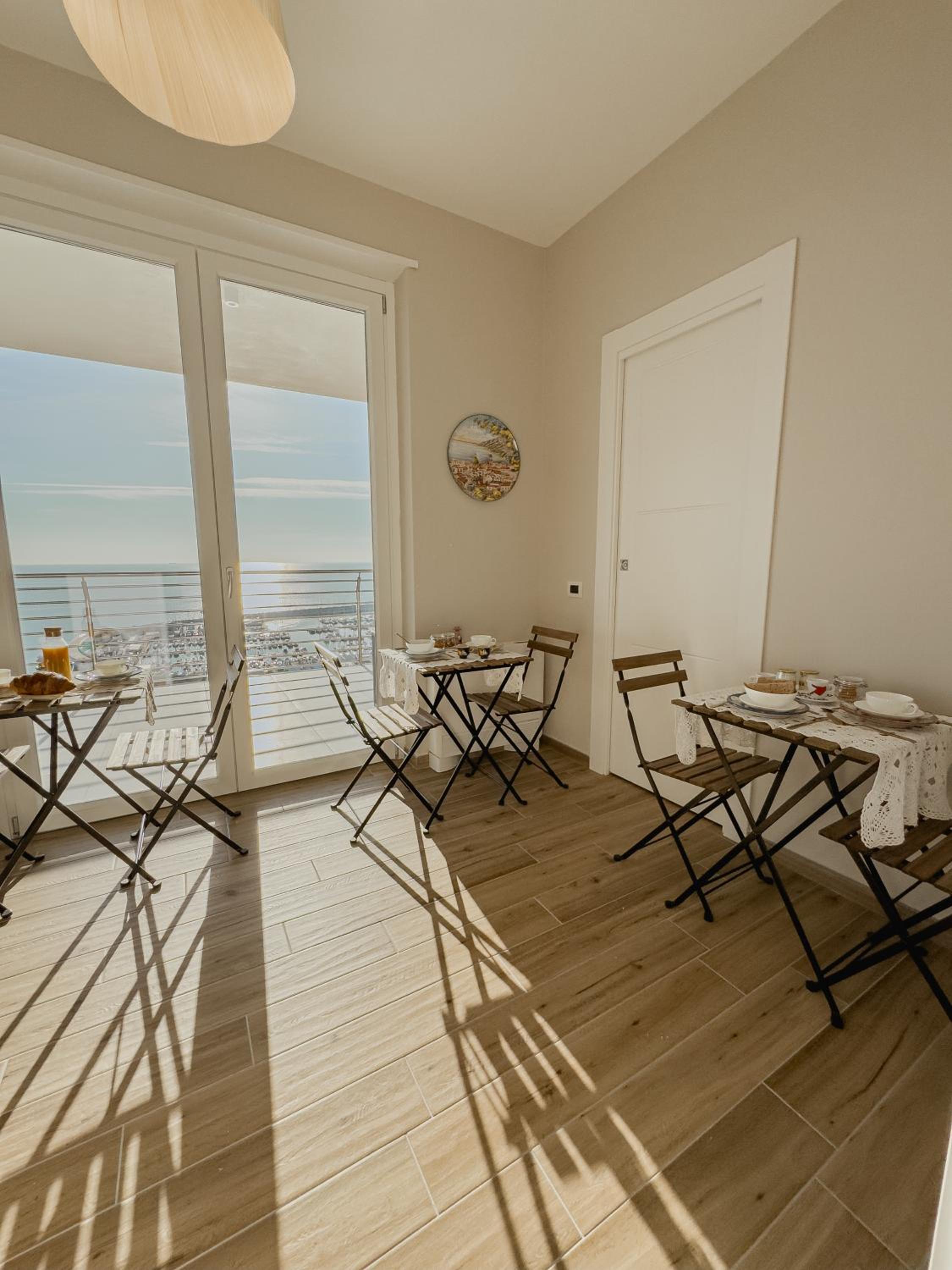 B&B Lilibeth Luxury Suites - Marina D'Arechi 12/24