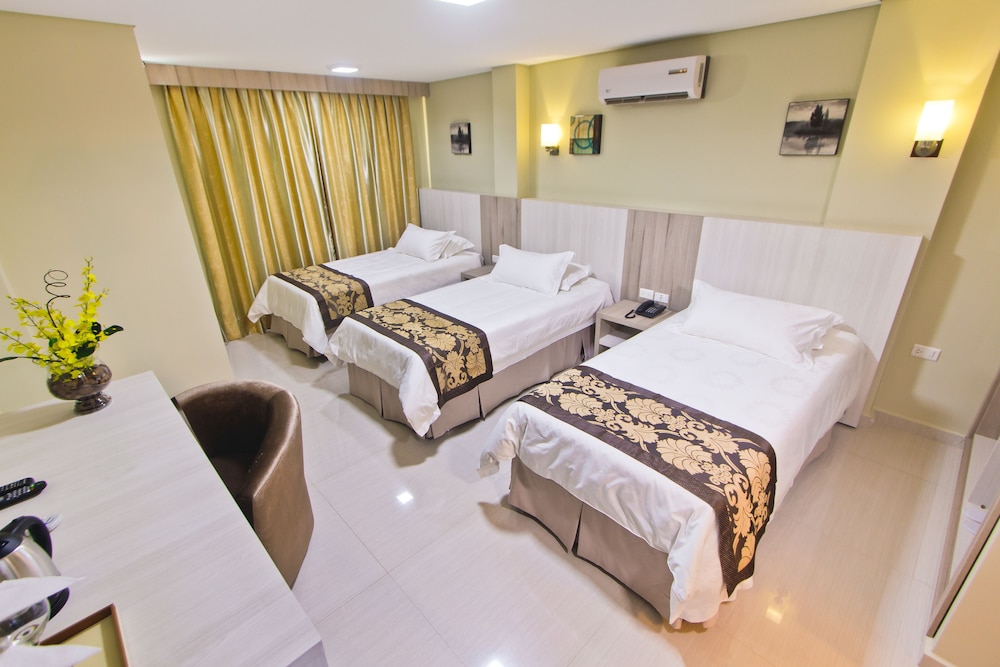 Megal Suites Hotel 16/45