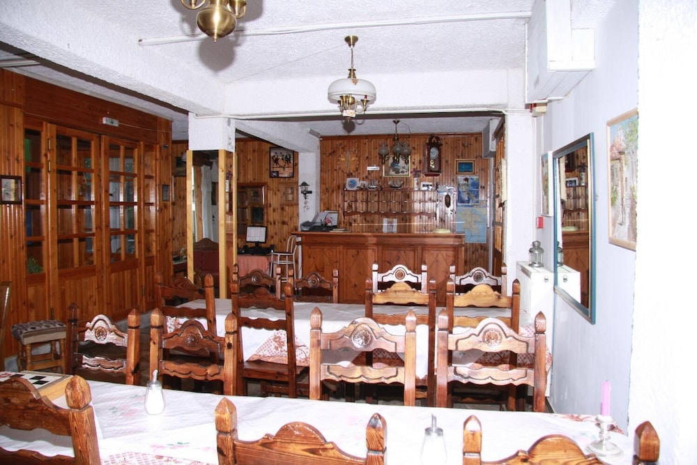 Katerina Hotel 32/40