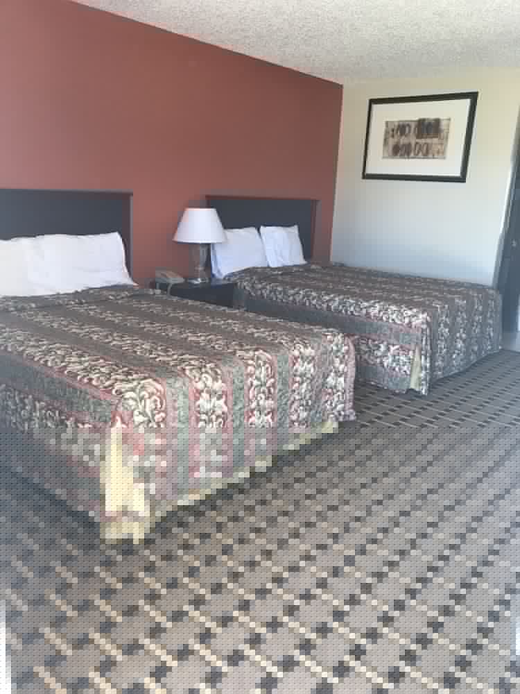 Relax Inn Henryetta 13/28