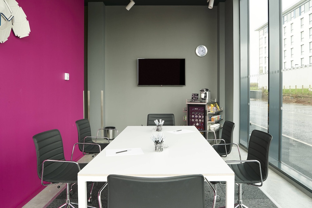 MOXY ABERDEEN AIRPORT 47/47