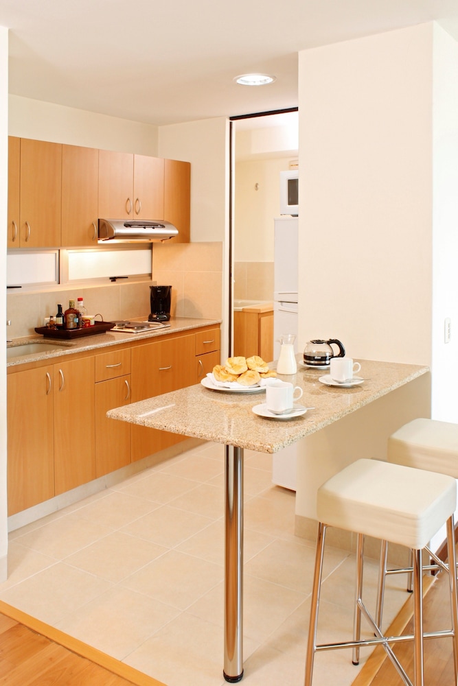 Estelar Medellin Apartaments 39/49