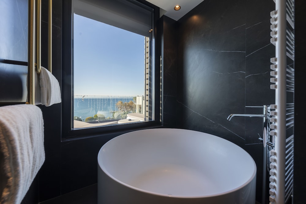 Maisonme Boutique Hotel 45/50