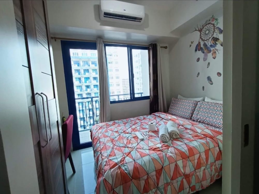 Jericho's Place At Sea Residences 12/68