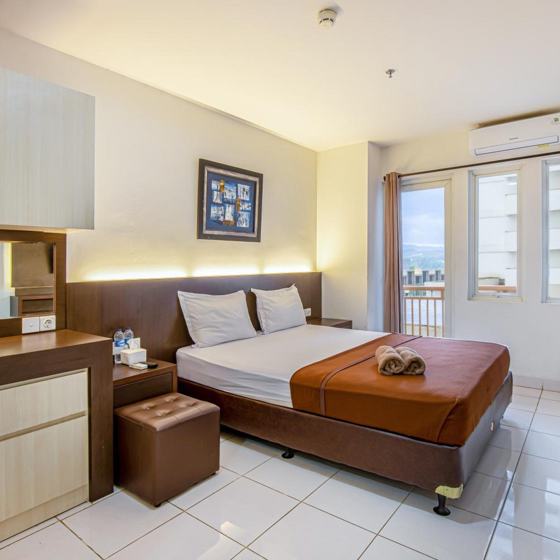 Skyland Sentul Tower Apartment 32/56