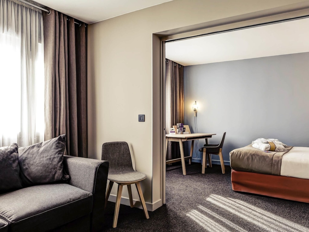MERCURE LYON CHARBONNIERES 27/50
