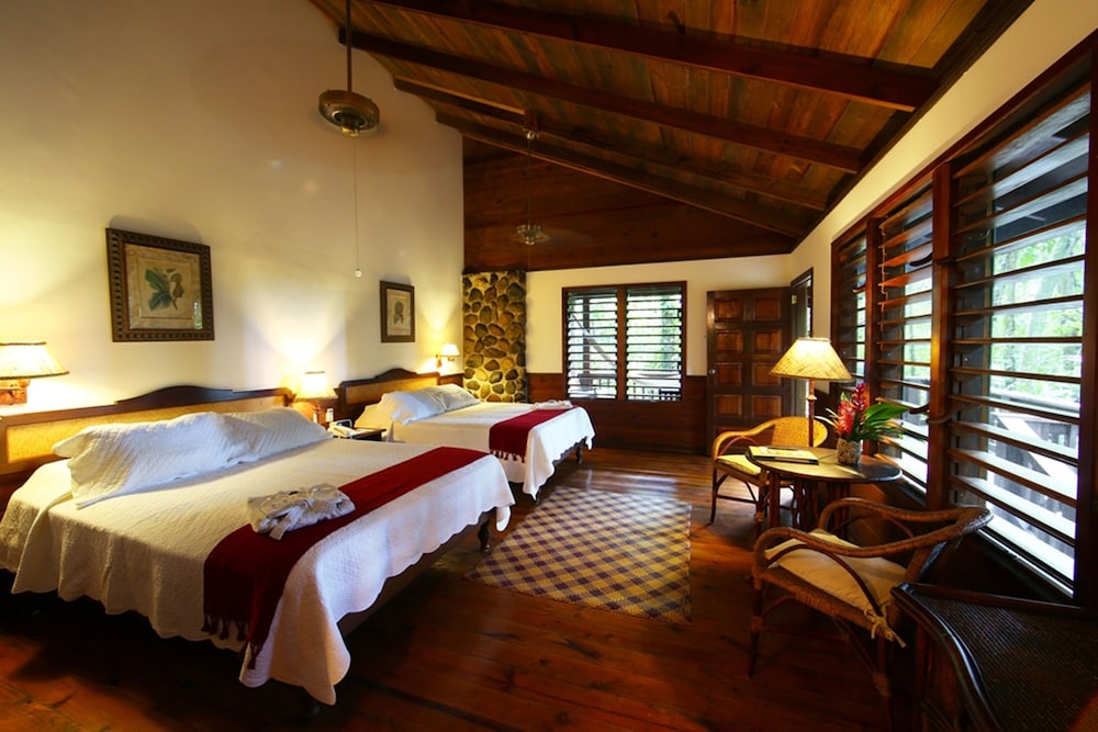 THE LODGE AT PICO BONITO 26/76