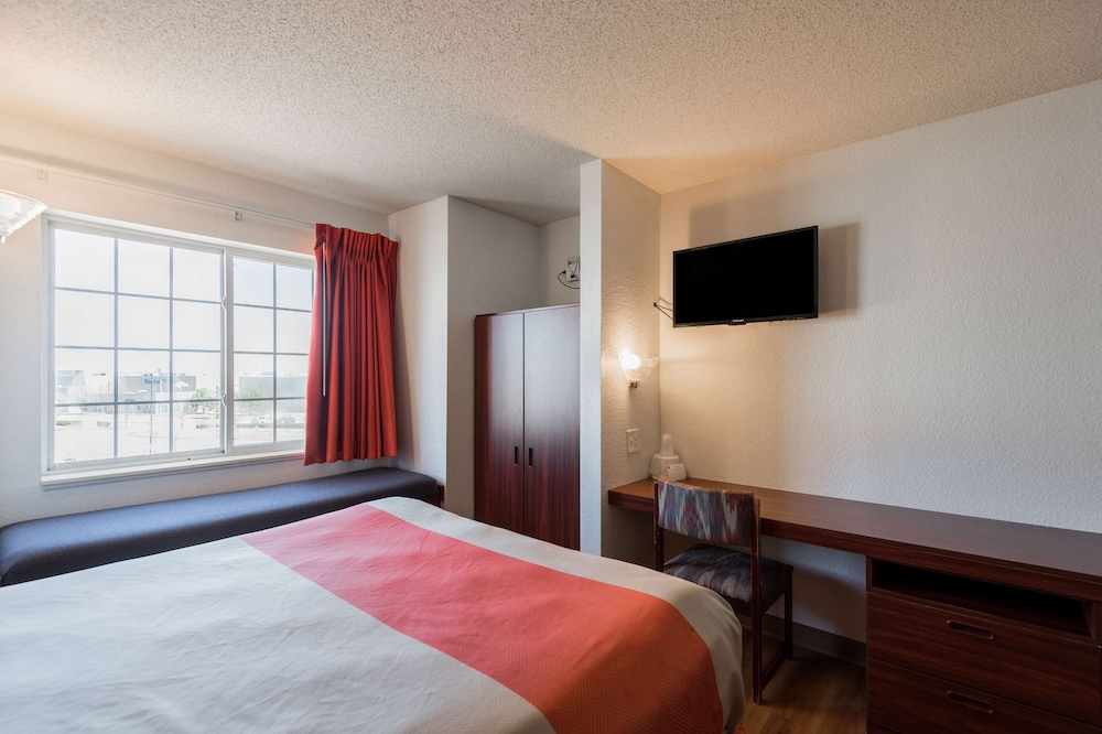 Motel6 Olathe, KS 23/49