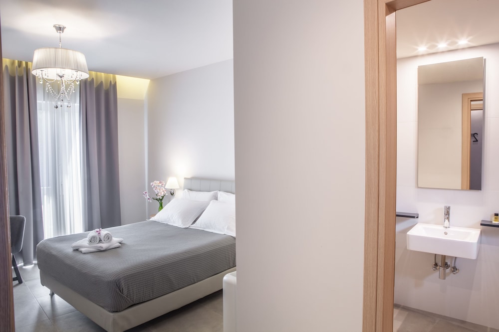 Anemos Rooms and Apartments 50/50