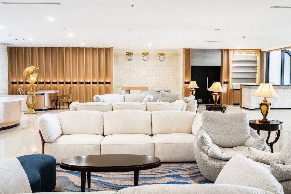 Harmoni One Convention Hotel and Service Apartments 38/65