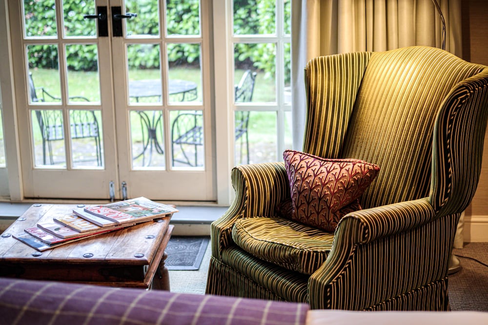 Langshott Manor 43/76