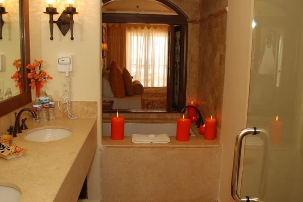2 Bd Family Suite At Cabo San Lucas 48/50