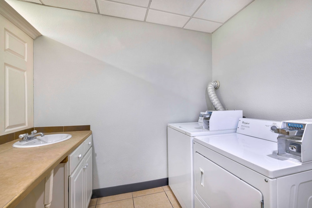 Motel6 Norman, OK 12/37
