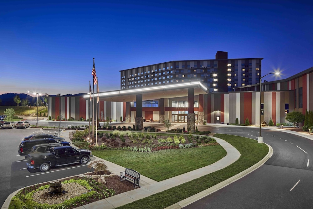 Harrah's Cherokee Valley River - A Caesars Rewards Destination 1/57