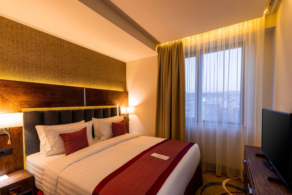 Ramada Hotel and Suites by Wyndham Yerevan 9/45