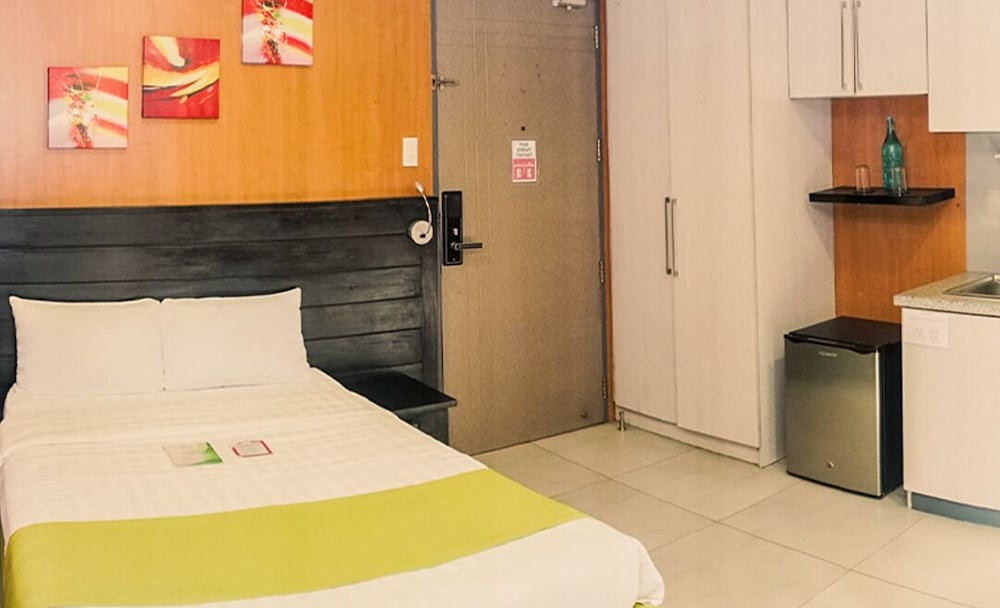 Jade Hotel Suites 43/66