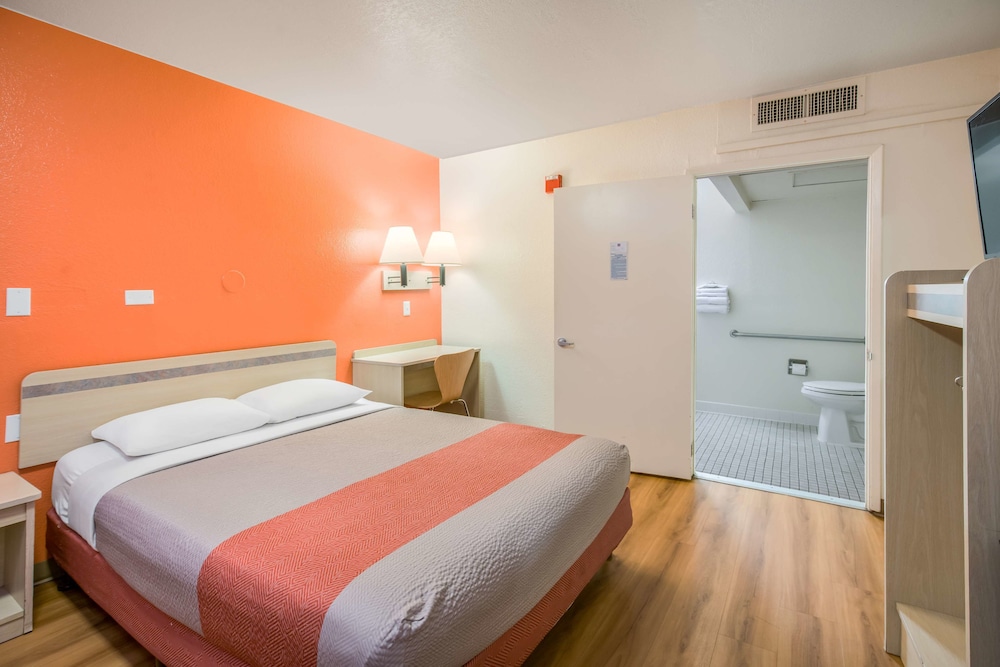 Motel6 Williams, CA 26/45