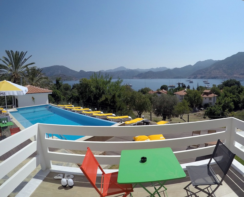 Gala Selimiye 29/50