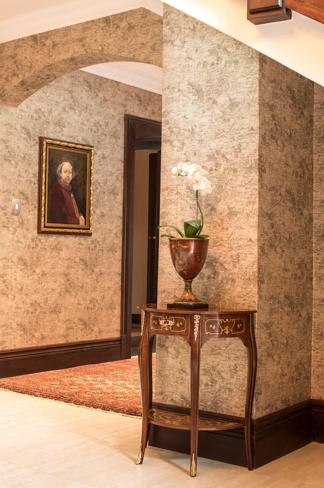 Ivory Manor Boutique Hotel 10/50