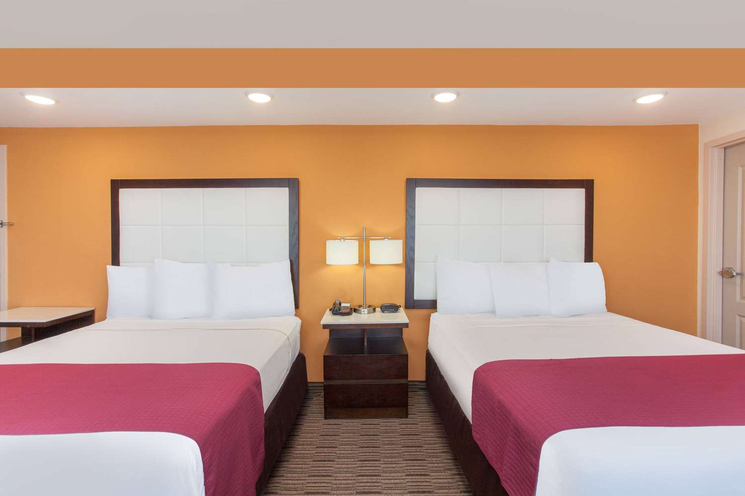 Ramada By Wyndham Culver City 22/49