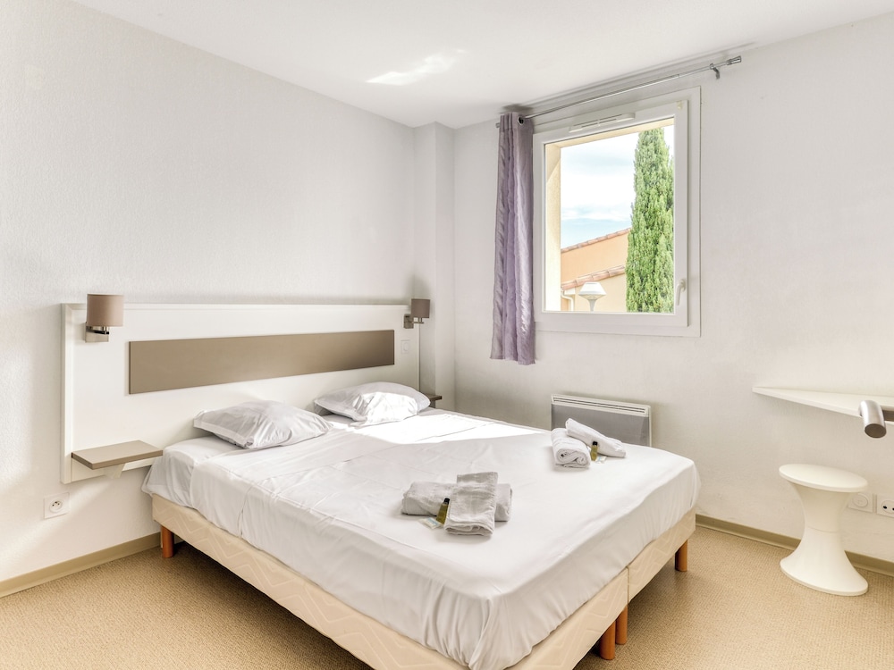 2 Bedrooms, House, Bunk Bed, Sofa