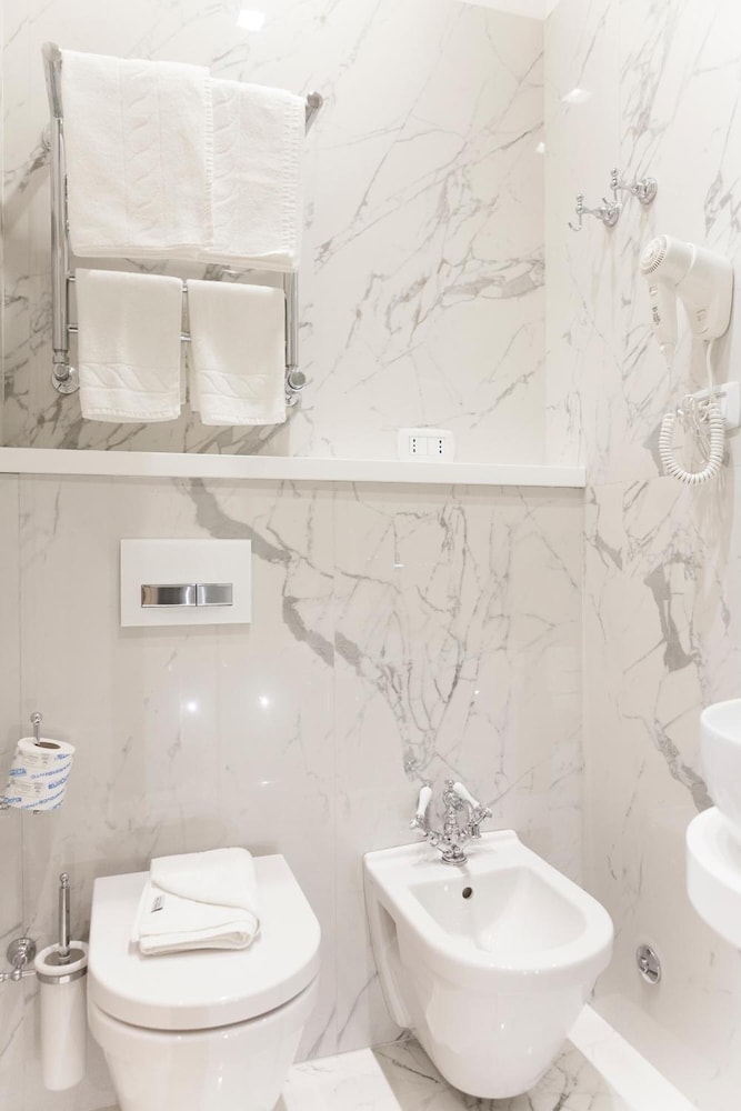 Margherita Suites 44/48
