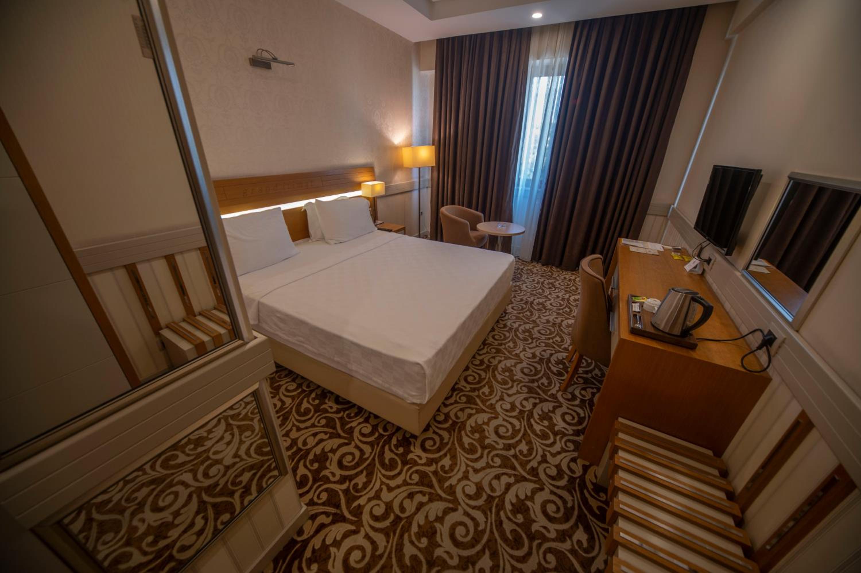 غرفة ديلوكس بسرير مزدوج، Grand Itimat Hotel 4/10