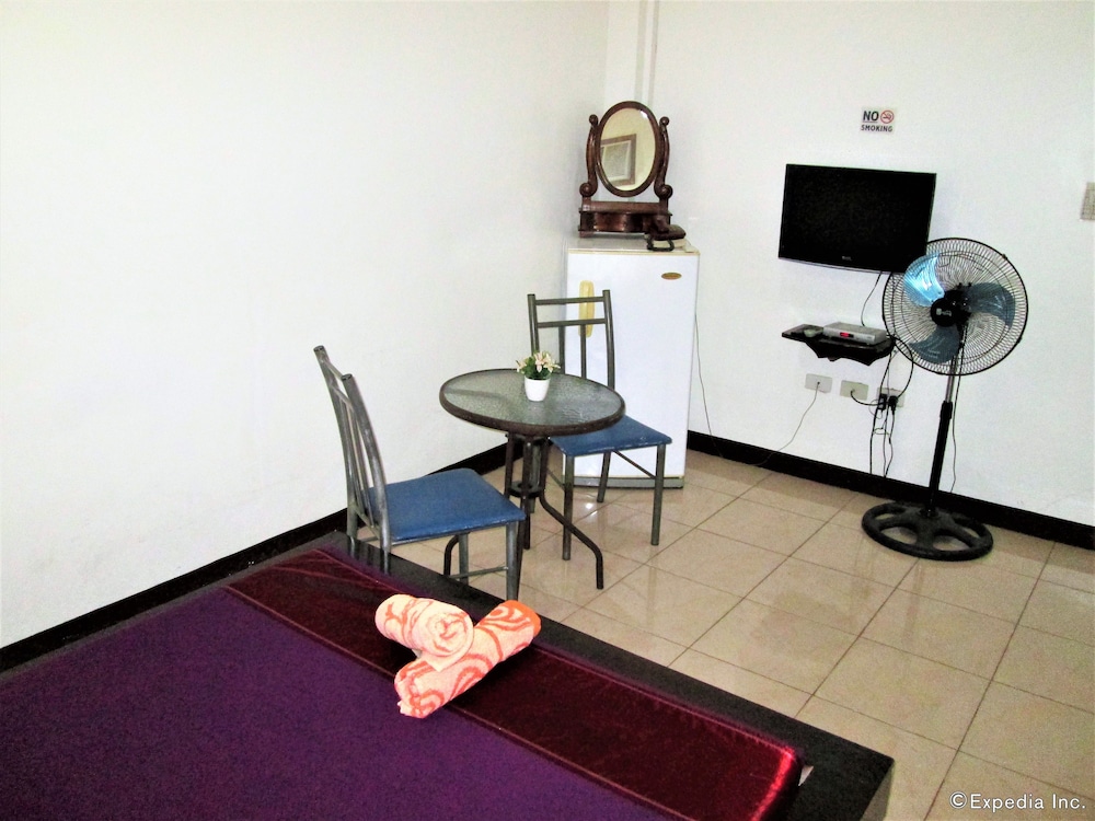 St. Nicolas Inn CDO City Center 29/55