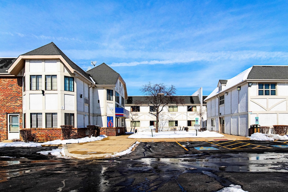 Motel6 Palatine, IL - Chicago Northwest 37/52